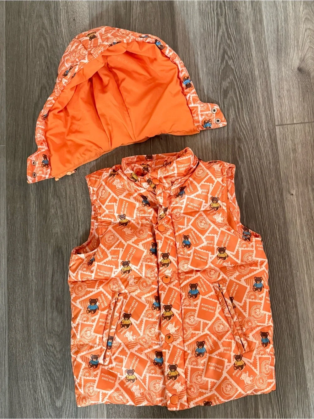 Montagut Snowboard Orange Puffer Vest with Removable Hood Size 120/60CM